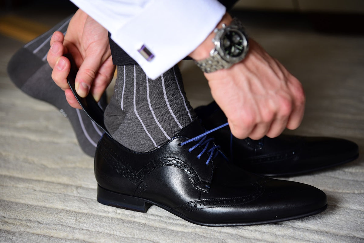 Men's Ribbed Dress Socks Grey with Purple Vertical Stripes – Fit