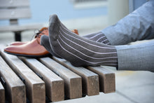 Classic vertical striped socks for men, dark grey with subtle purple stripes